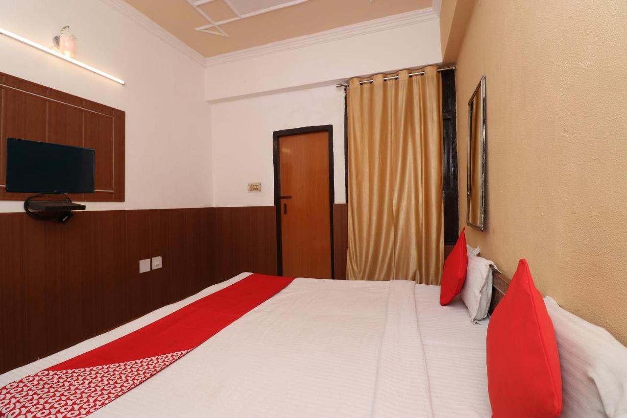 Oyo 8379 Hotel Kamal Lakhnau Kültér fotó