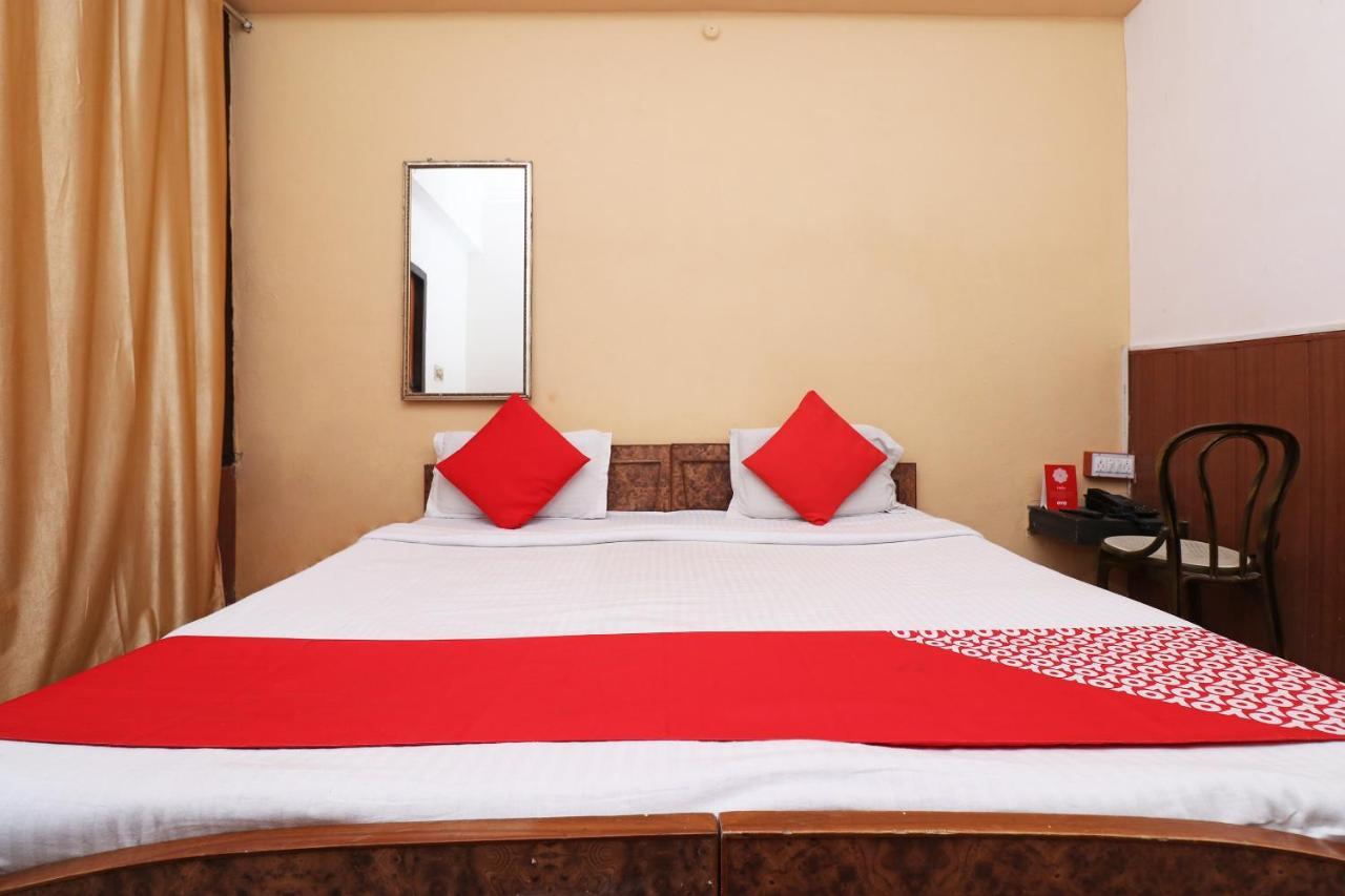 Oyo 8379 Hotel Kamal Lakhnau Kültér fotó